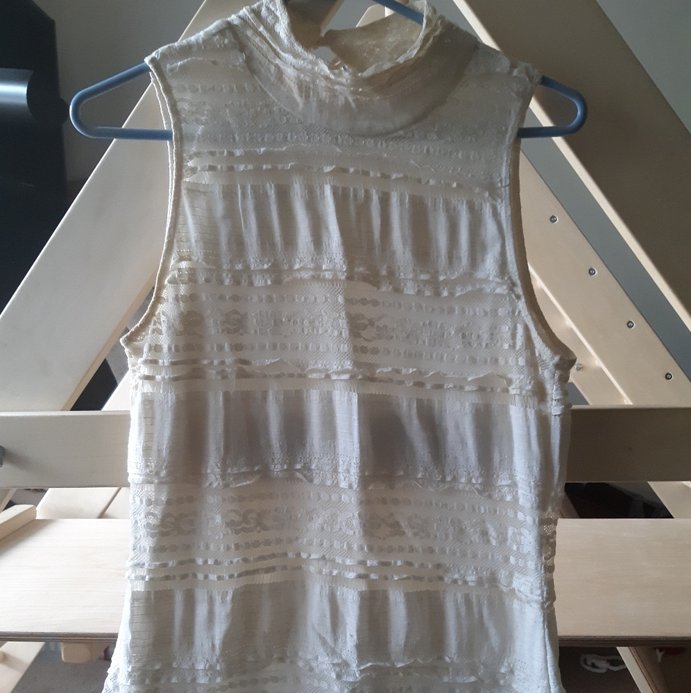 Ivory lace sleeveless top